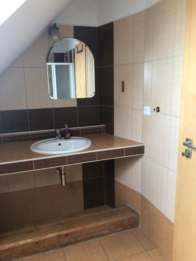 Ubytovani U Simonu Hotel Probulov ภายนอก รูปภาพ