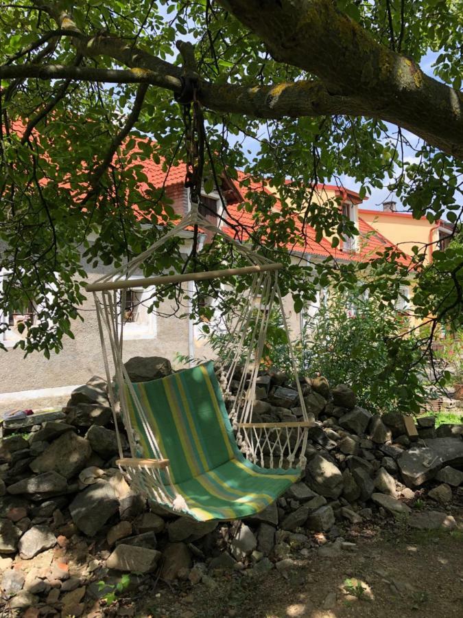 Ubytovani U Simonu Hotel Probulov ภายนอก รูปภาพ